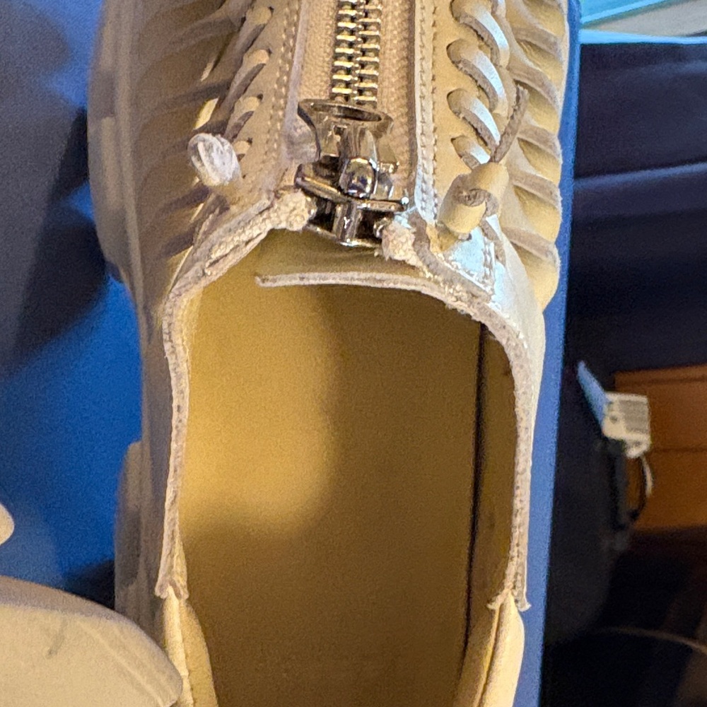 Stylish Cream Women's Shoes - Picture 6 of 7